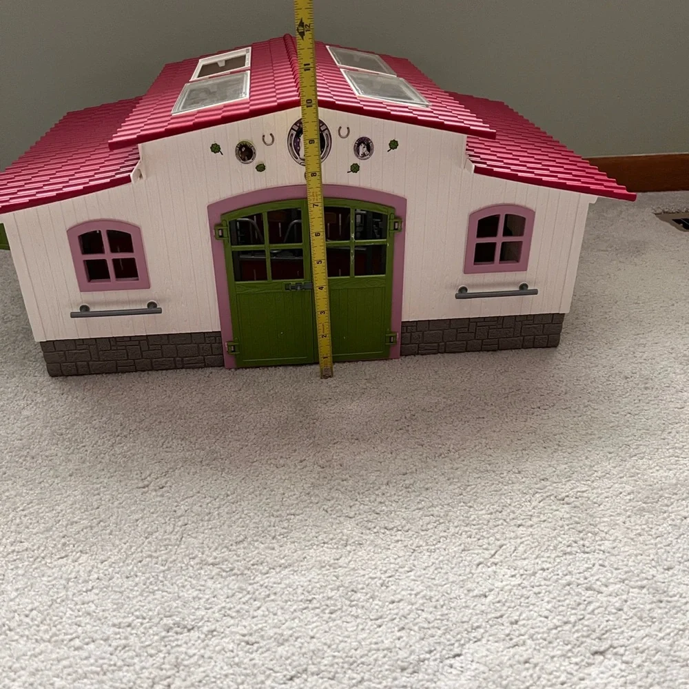 Schleich Stable used no accessories